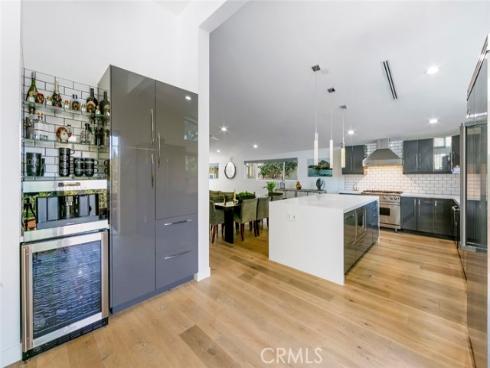 210  La Jolla  , Newport Beach, CA