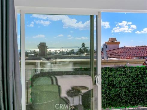 210  La Jolla  , Newport Beach, CA