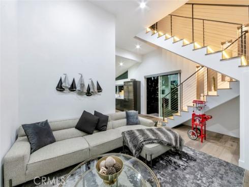 210  La Jolla  , Newport Beach, CA