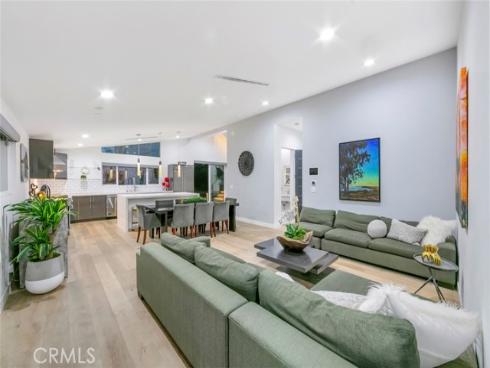 210  La Jolla  , Newport Beach, CA