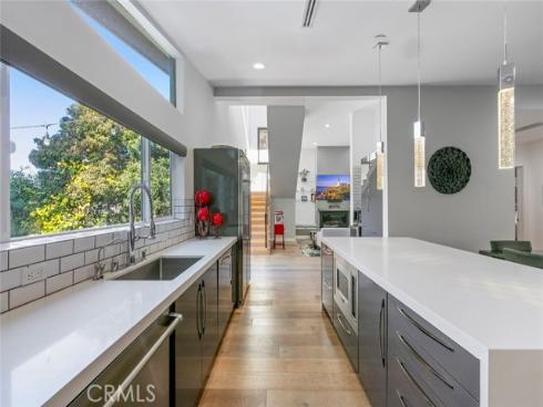 210  La Jolla  , Newport Beach, CA