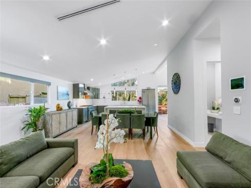 210  La Jolla  , Newport Beach, CA