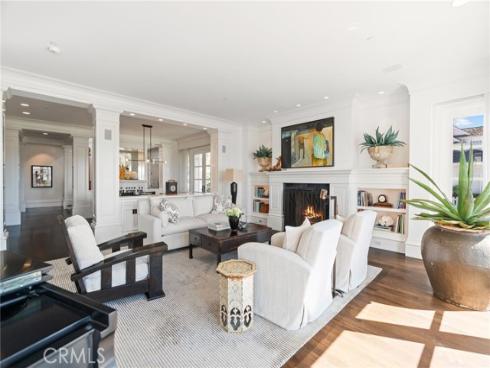 2411  Bayshore  , Newport Beach, CA