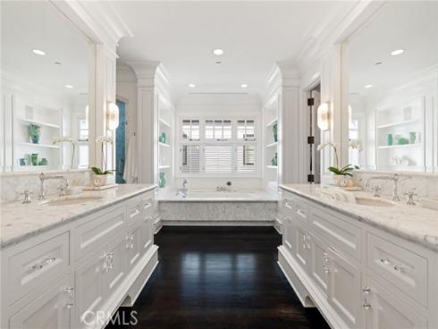 2411  Bayshore  , Newport Beach, CA