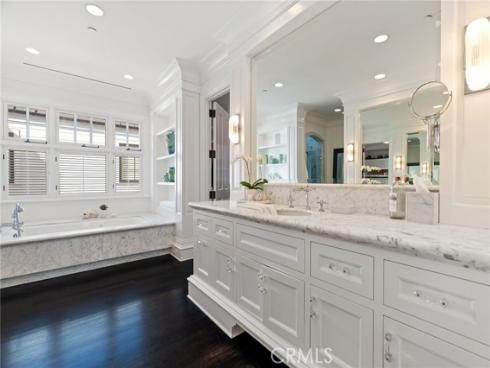 2411  Bayshore  , Newport Beach, CA