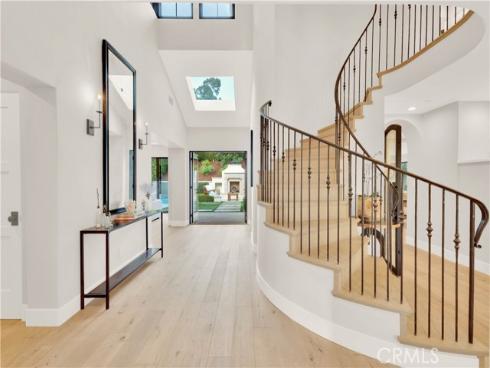 1807  Newport Hills Dr  , Newport Beach, CA