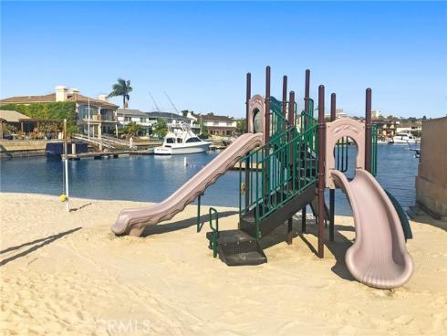 500  Evening Star  , Newport Beach, CA