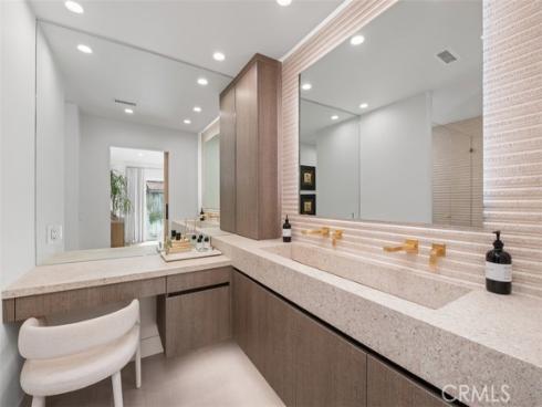 358  Vista Madera  , Newport Beach, CA