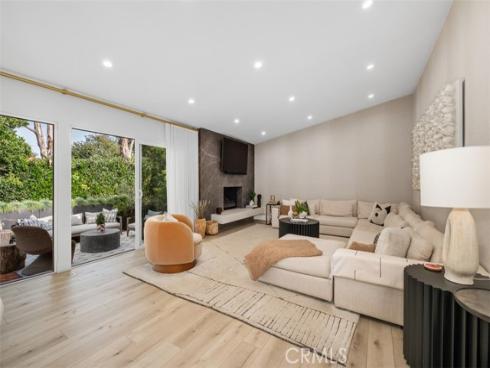 358  Vista Madera  , Newport Beach, CA