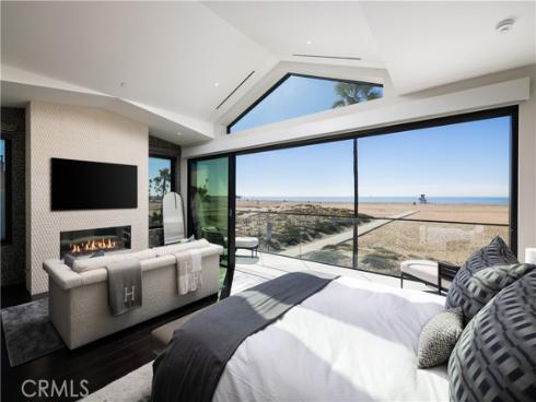 218 E Oceanfront  , Newport Beach, CA