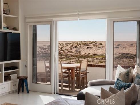 116 E Oceanfront  , Newport Beach, CA