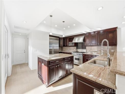 211 E Bay  , Newport Beach, CA