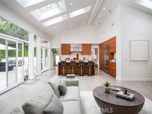 11  Greenbriar  , Newport Beach, CA