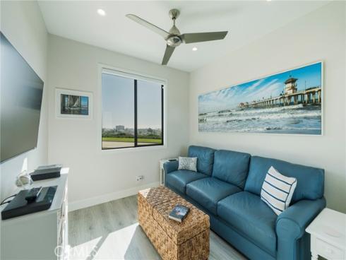 230  Lille Lane  113 , Newport Beach, CA