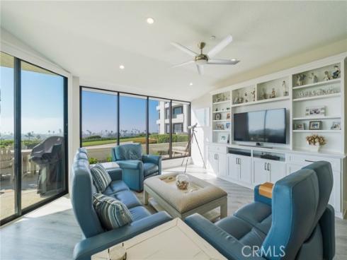 230  Lille Lane  113 , Newport Beach, CA