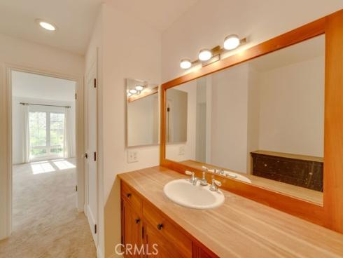 300  Cagney  208 , Newport Beach, CA