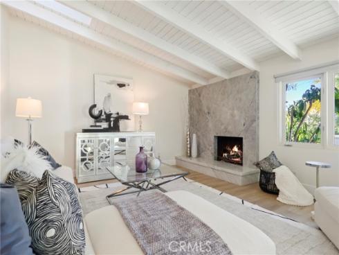 2000  Vista Cajon  , Newport Beach, CA