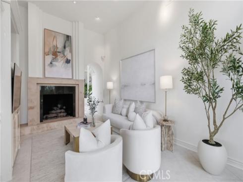 31  Saint Tropez  , Newport Beach, CA