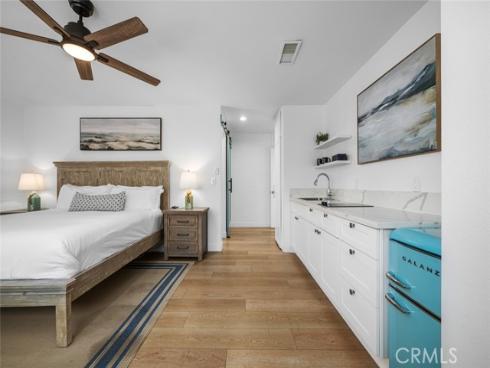 700 E Oceanfront  , Newport Beach, CA