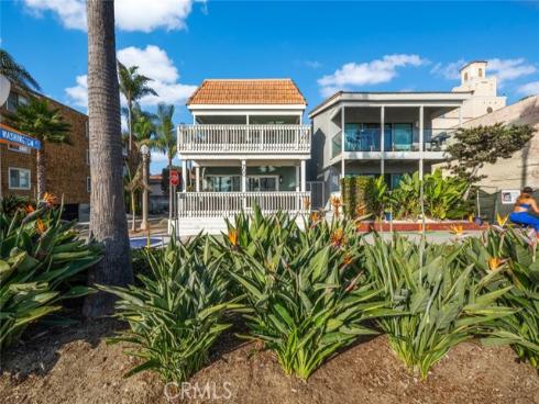 700 E Oceanfront  , Newport Beach, CA
