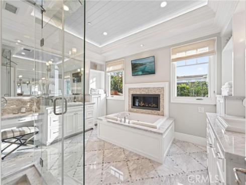 1941  Port Chelsea  , Newport Beach, CA