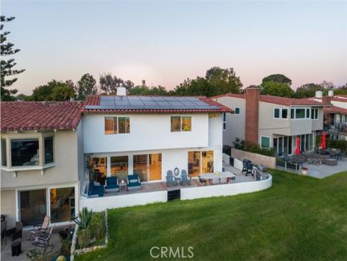 2111  Vista Entrada  , Newport Beach, CA