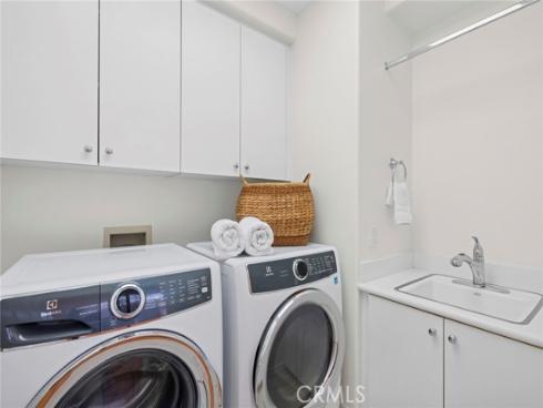 8  Westridge  , Newport Beach, CA