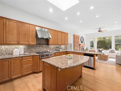 8  Westridge  , Newport Beach, CA