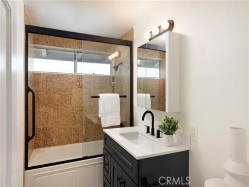 502 Kings Rd , Newport Beach, CA