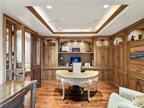 7  Lochmoor  , Newport Beach, CA