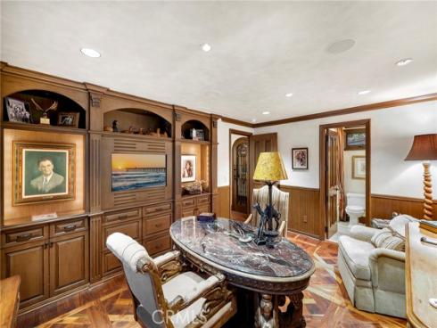 7  Lochmoor  , Newport Beach, CA