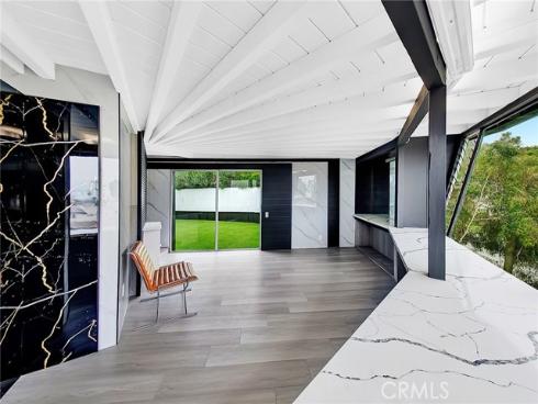 300  Holmwood   Drive, Newport Beach, CA