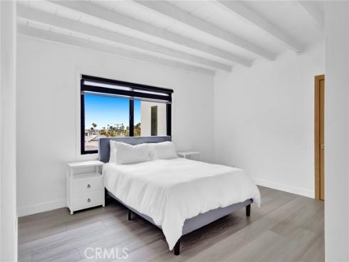 300  Holmwood   Drive, Newport Beach, CA