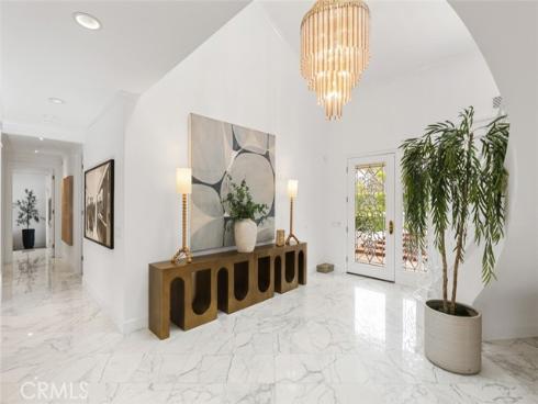 21  Lochmoor  , Newport Beach, CA