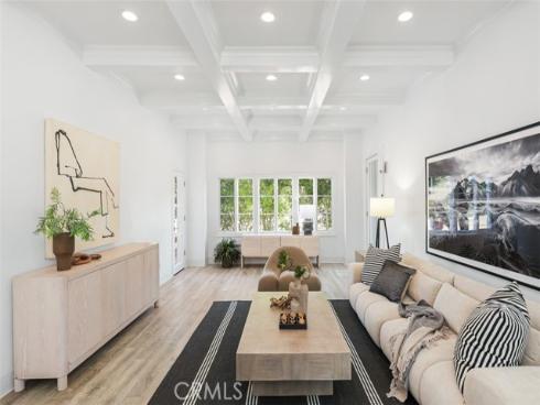 21  Lochmoor  , Newport Beach, CA