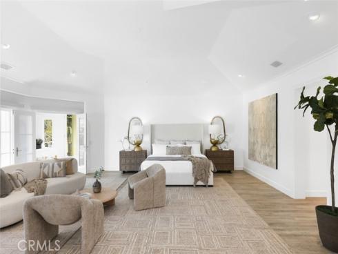 21  Lochmoor  , Newport Beach, CA