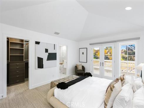 21  Lochmoor  , Newport Beach, CA