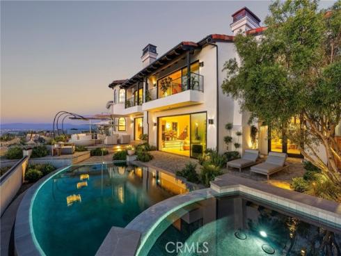 17  Muir Beach  , Newport Beach, CA