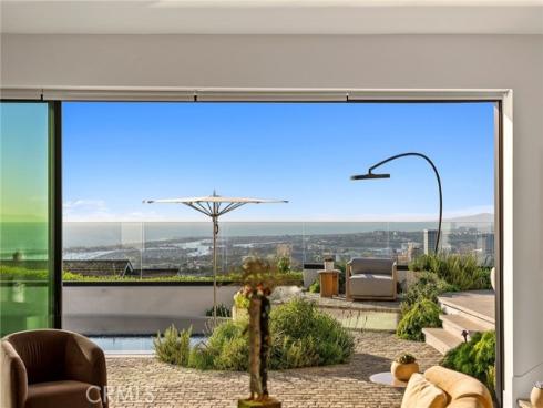 17  Muir Beach  , Newport Beach, CA