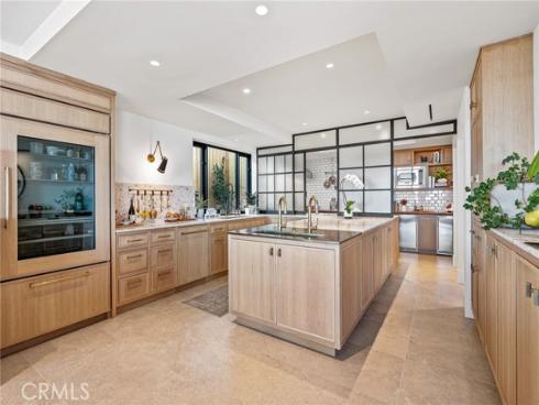 17  Muir Beach  , Newport Beach, CA