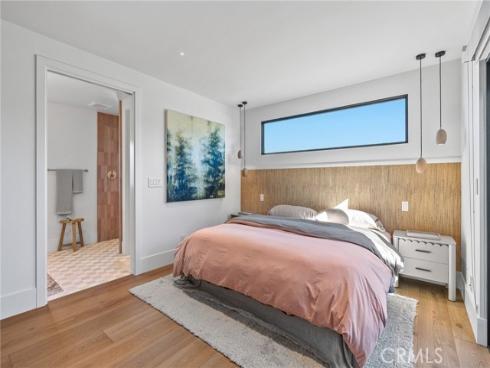 17  Muir Beach  , Newport Beach, CA