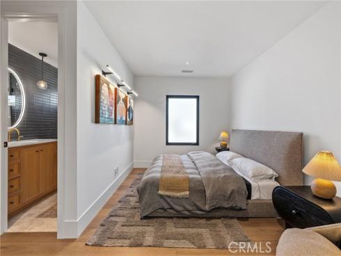 17  Muir Beach  , Newport Beach, CA