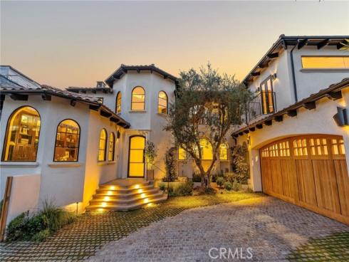 17  Muir Beach  , Newport Beach, CA