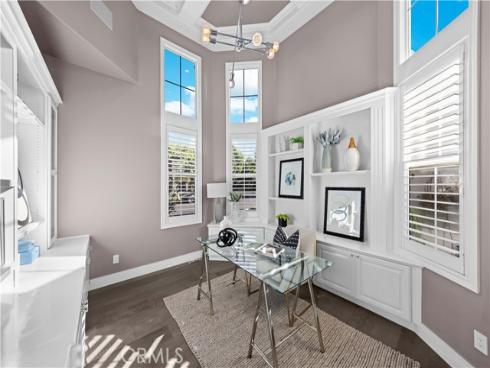 58  Victoria  , Newport Beach, CA