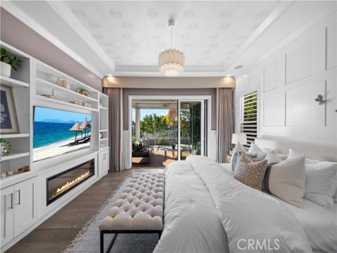 58  Victoria  , Newport Beach, CA