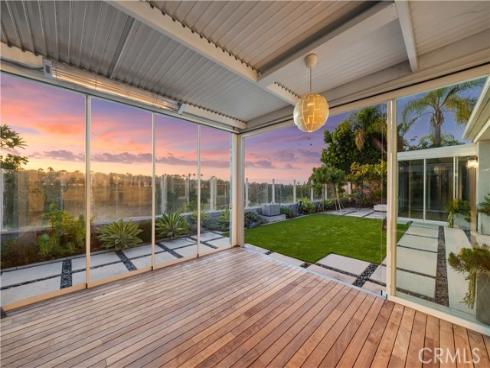 58  Victoria  , Newport Beach, CA