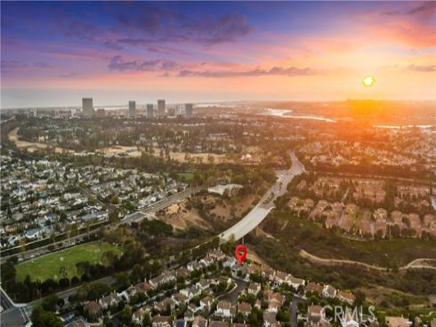 58  Victoria  , Newport Beach, CA