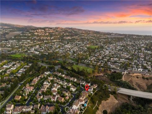 58  Victoria  , Newport Beach, CA