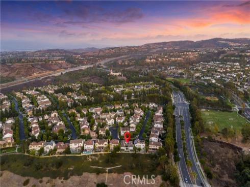 58  Victoria  , Newport Beach, CA