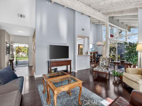 517  Gorgonia  , Newport Beach, CA